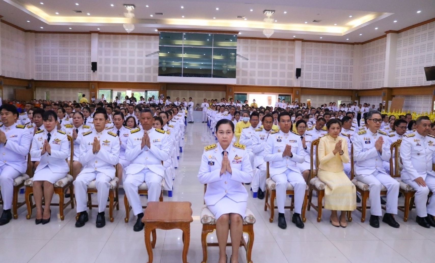 �����Ը���ԭ��оط�������зӺح�ѡ�ҵö��¾���Ҫ���� ���ͧ��ѹ������ѹ��к���Ҫ����� 